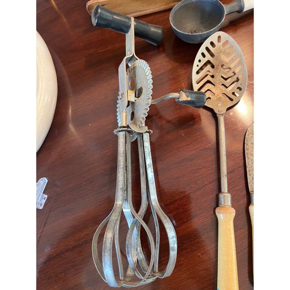 Primitive Kitchen Utensils Carving Set Potato Masher Cracker Tray 12 Pieces - Picture 5 of 11